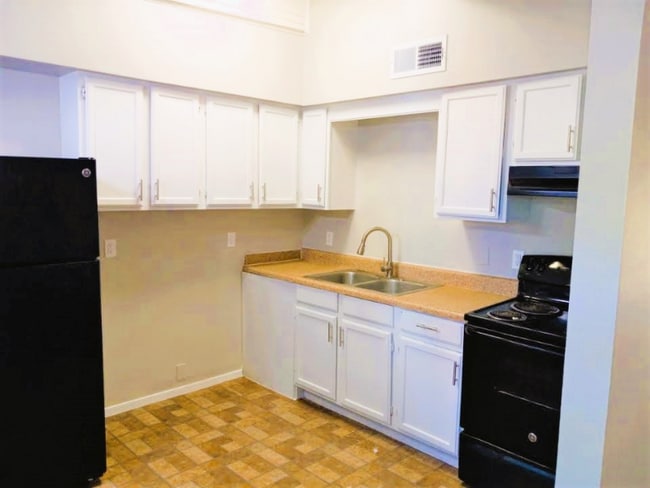 Photo - 50 N Casa Grande Ave Unit 6