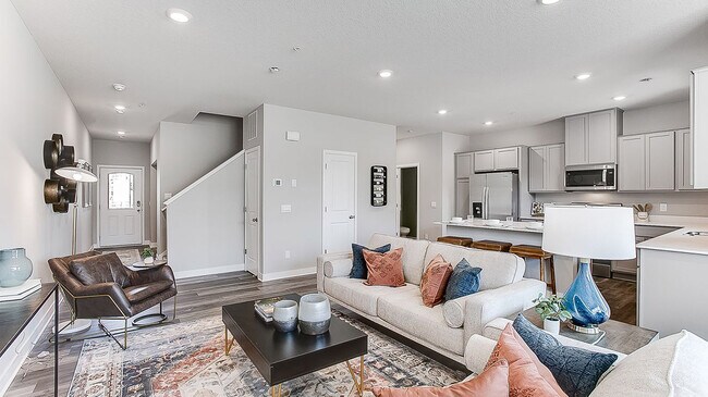 Photo - 17040 Dysart Pl