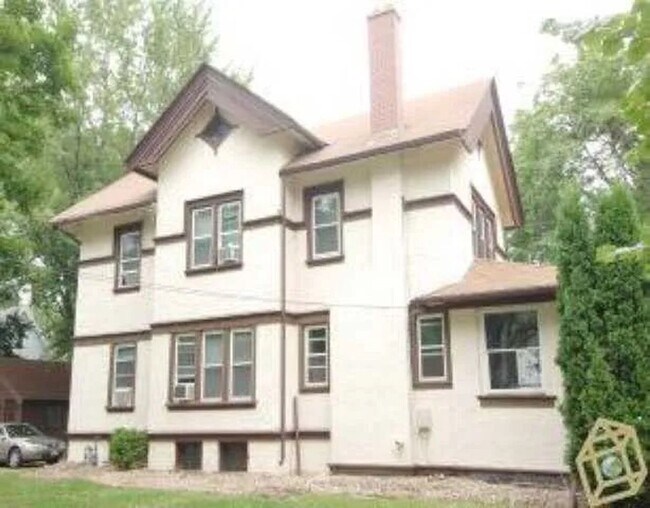 Photo - 1632 Jefferson St Unit 1632 Jefferson St - Whole House