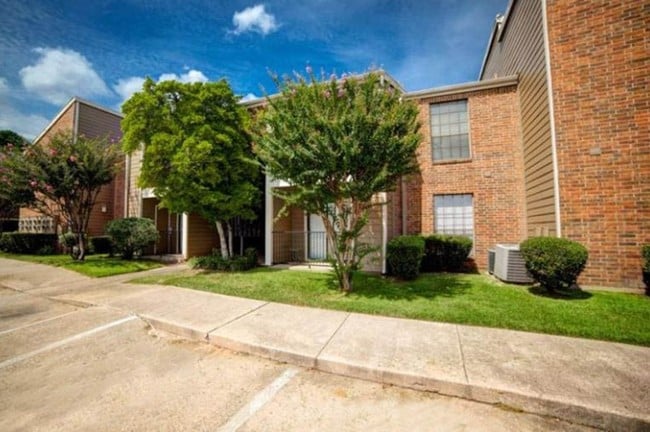 Westwood Village Apartment Homes
