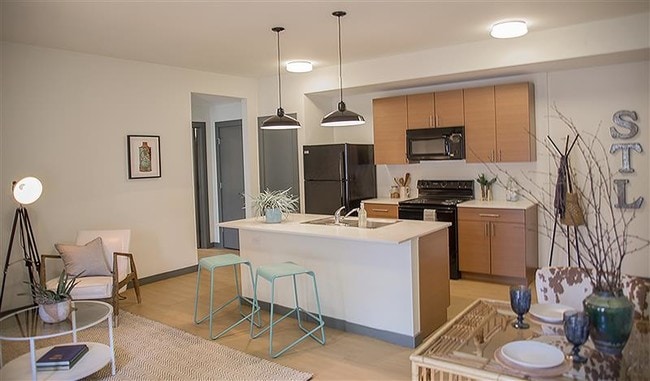 Photo - DeTonty Street Apartments