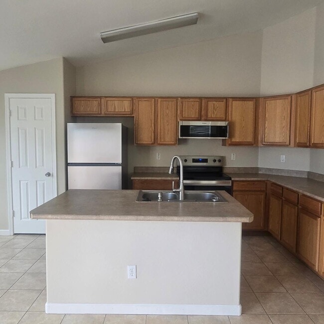 Photo - "Beautifully updated 3-Bed, 2-Bath Retreat in Phoenix
