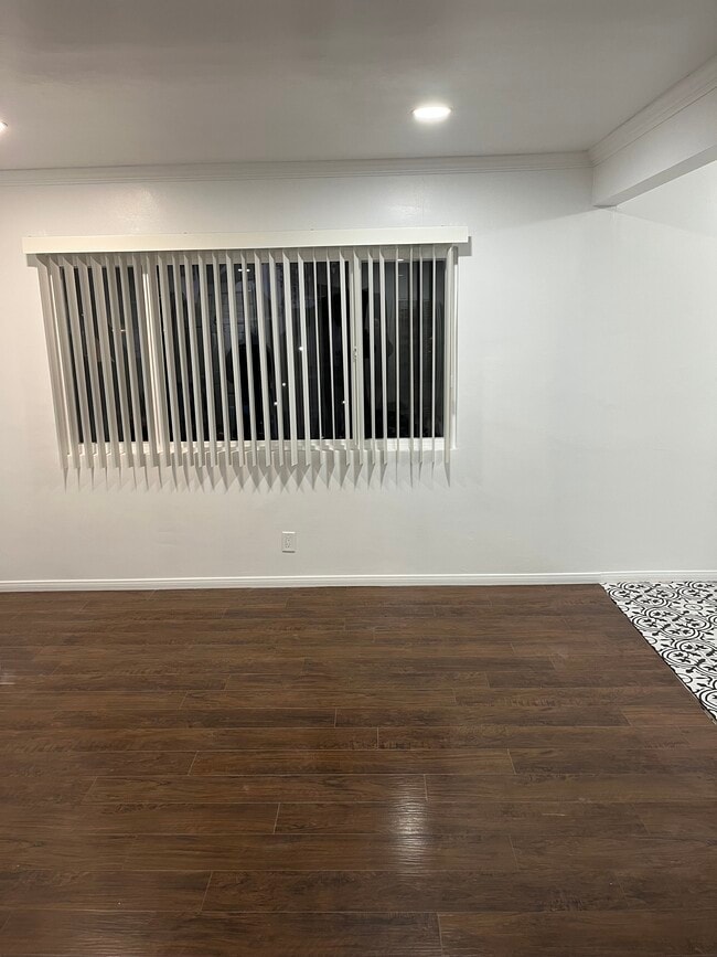 Photo - 207 Sheldon St Unit 4