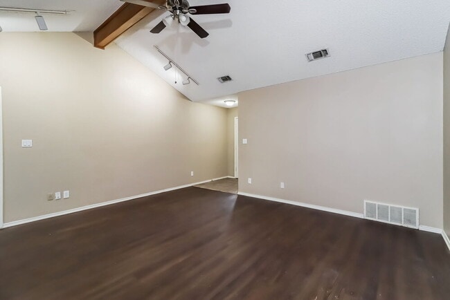 Photo - 6520 Westridge Dr