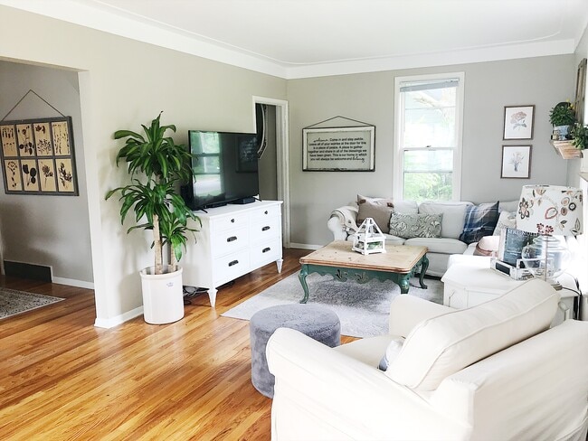 Sala de estar - 7570 Fase St SE