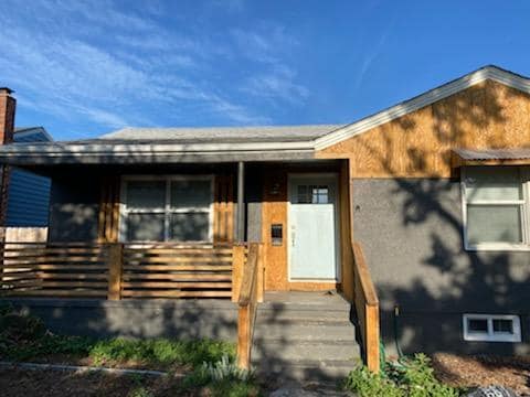 Building Photo - 130 N Meade Ave Rental