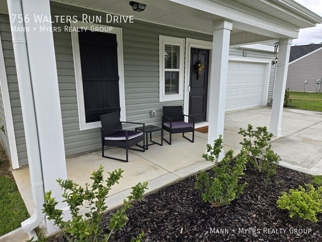 Photo - 756 Walters Run Dr