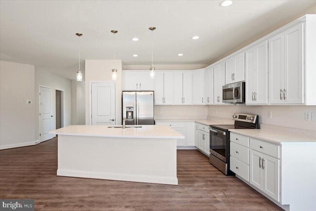 Photo - 105 Amberfield Ct