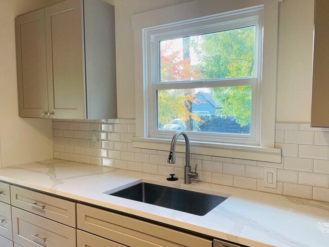 Photo - 3304 NE 73rd Ave