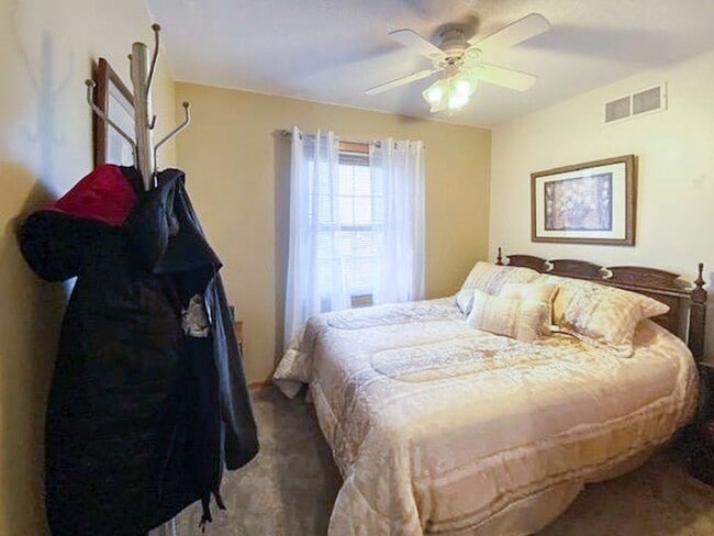Photo - Sublease - 3 Bedroom Duplex Available Nove...