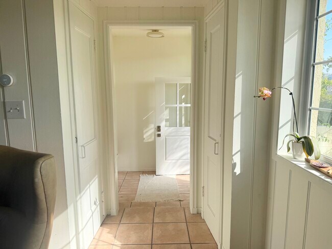 Photo - 2300 Pisani Pl