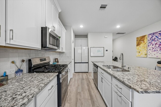 Photo - 27827 Western Crk Ct