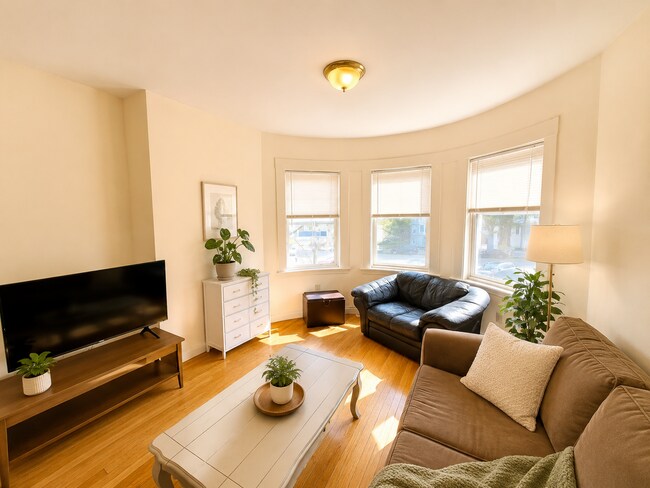 1406 Beacon St Unit 2