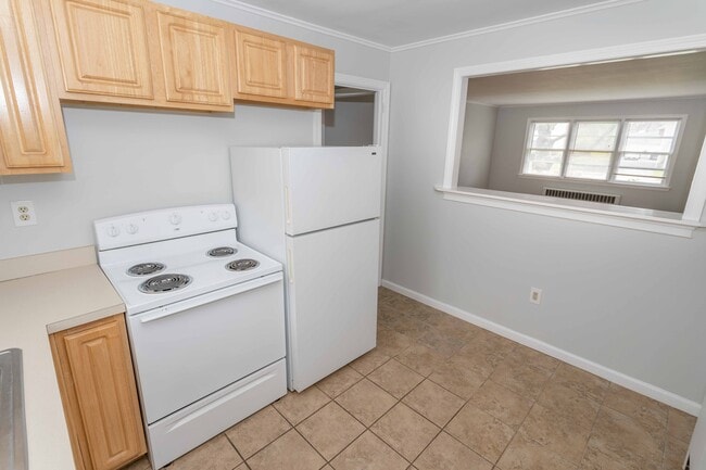 Photo - 197 Quaker Ln S Unit 2