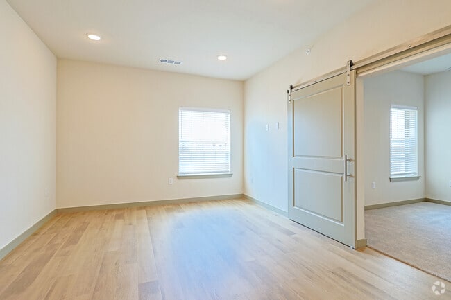 Studio, 1BA - 557SF - Living Area