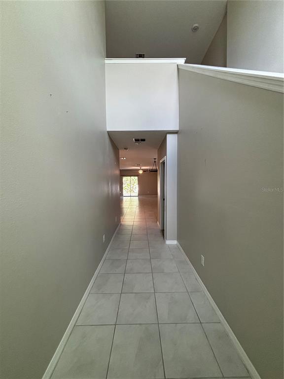 Photo - 572 Argyll Dr