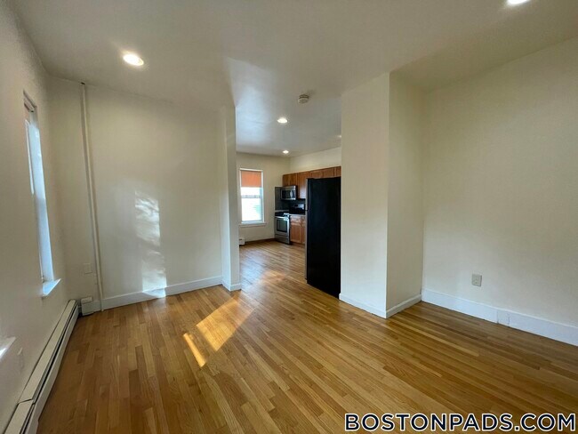 Photo - 2 Torpie St Unit 2