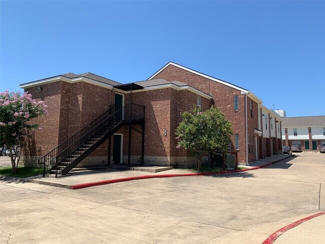 Photo - 4504 College Main St Unit 114