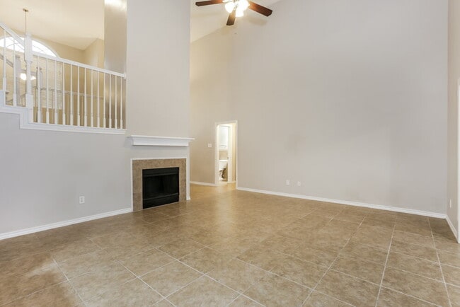 Photo - 113 Dennis Dr