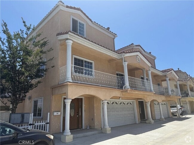 Building Photo - 418 W 223rd St Rental