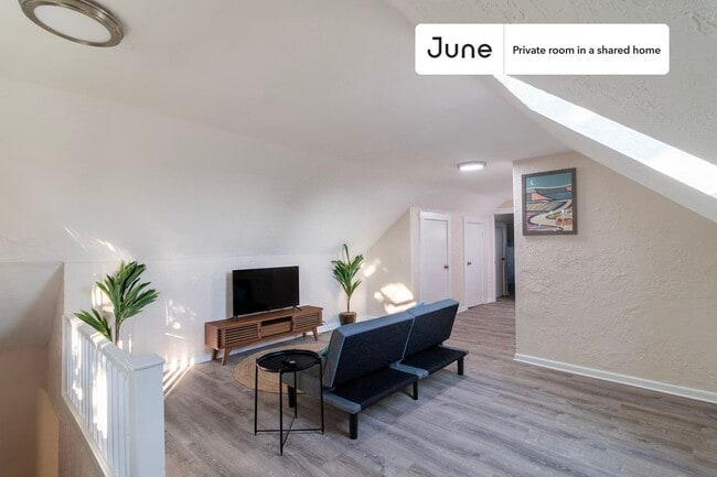 Photo - Room in Shared 6 bed/2 bath home Unit B