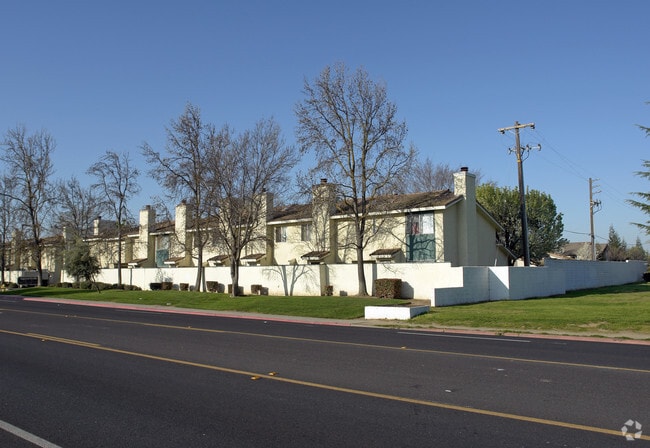 Photo - Laguna Knolls