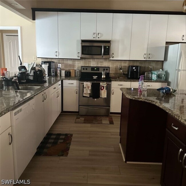 Photo - 11028 Lakeland Cir