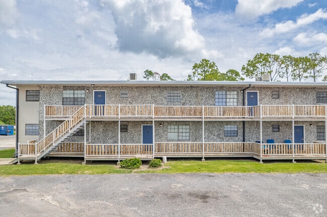 600 Avenue J