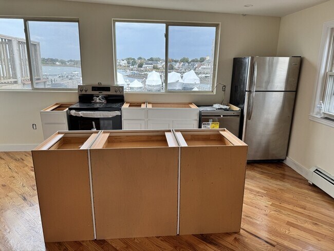 Photo - 583-585 Shirley St Unit 1