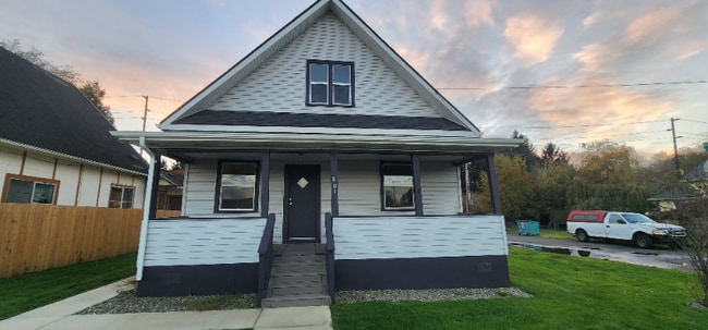 Photo - 801 S. West Blvd