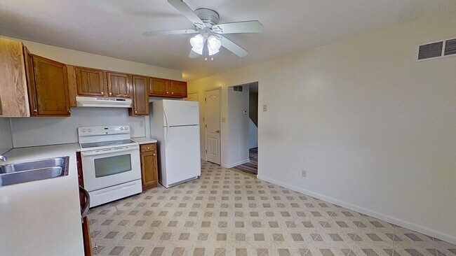 Photo - 214 Craigdan Dr
