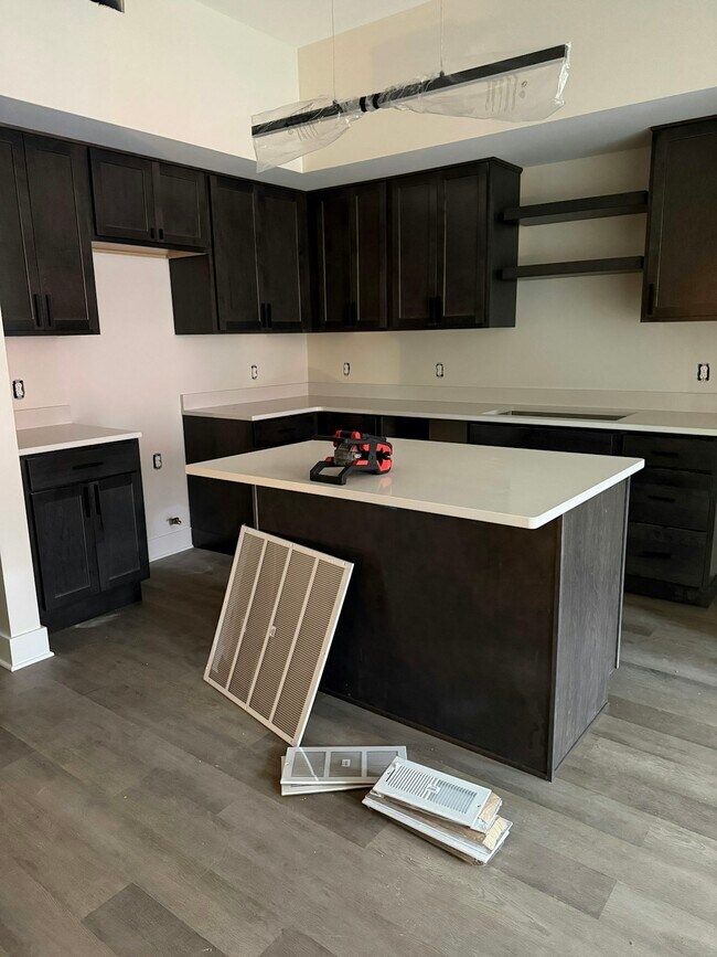 Photo - 106 E Erie St Unit 2C