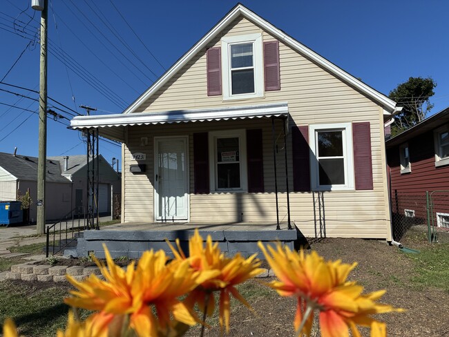 Building Photo - 24231 Lambrecht Ave Rental