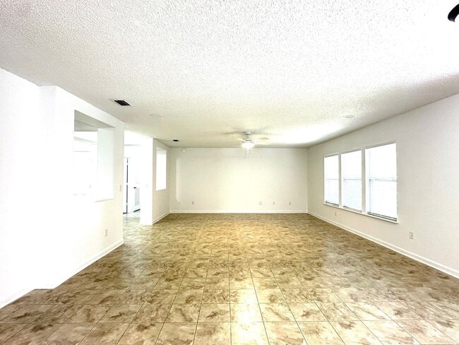 Photo - Close to Shopping, Restaurants, Schools & ...