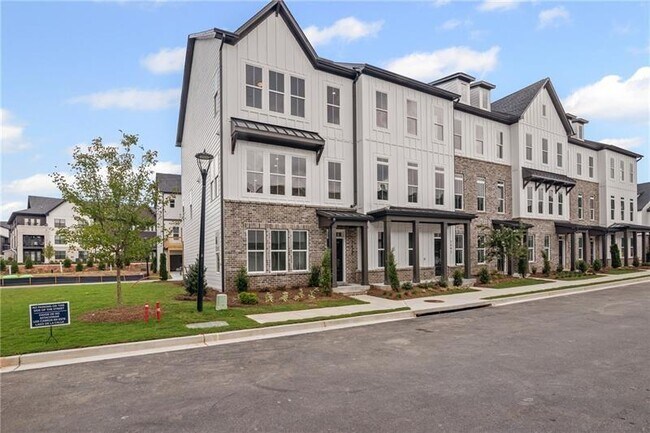 Photo - 2686 Evers Dr NE