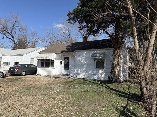 Photo - 1912 N Grove St