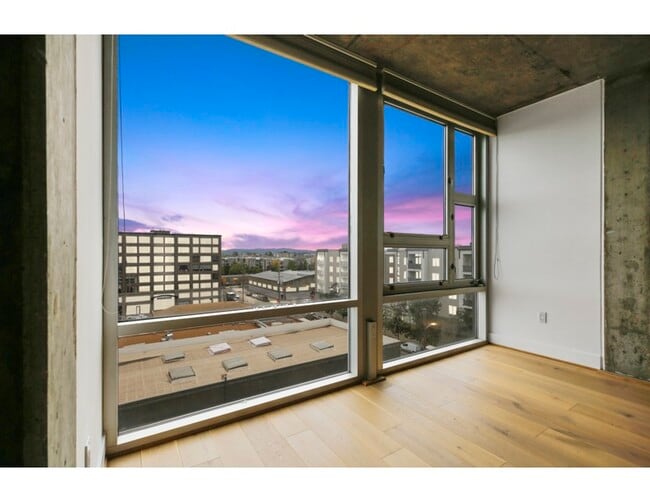 Photo - 311 Oak St Unit 732