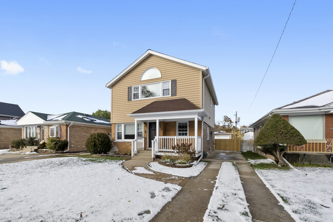 Photo - 7432 W Ainslie St