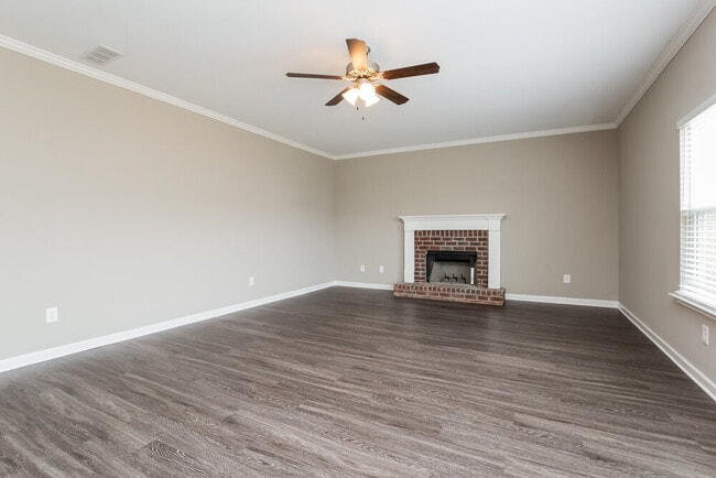 Photo - 601 Fieldcrest Dr