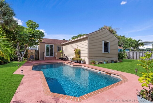 Photo - 1007 Avon Rd