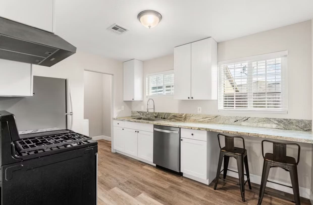 9th Avenue Townhomes - 9th Avenue Townhomes