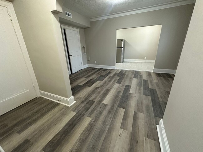 Building Photo - Move-In Ready Home in Akron’s Historic S. Portage Path Corridor (2BD/1BA) Unit Apt. 3