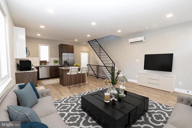 Photo - 2417 N Hancock St