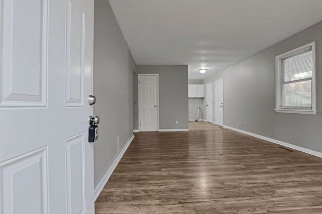 Photo - 4691 Janis Dr