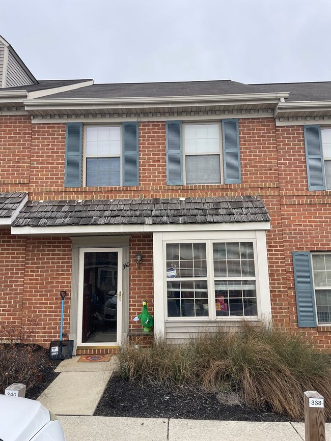 Beautiful 2 Bedroom 1.5 Bath Townhouse in ... - Beautiful 2 Bedroom 1.5 Bath Townhouse in ...