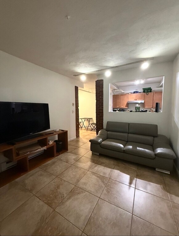 Photo - 2 Colliston Rd Unit 2B