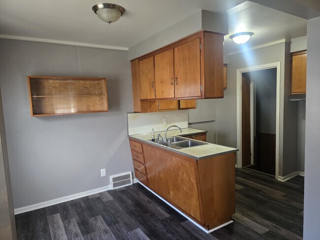 Photo - 19404 Kenosha St