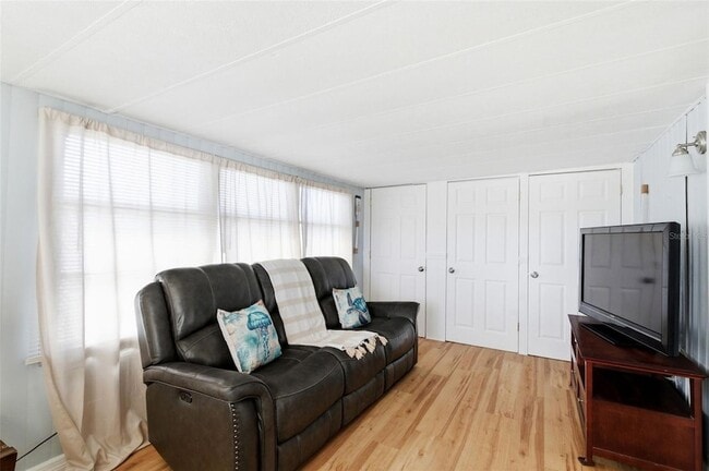 Photo - 10913 Liberty Dr