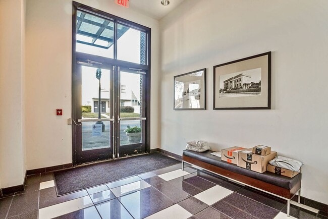 Photo - 3 BR, 2BA SoHo Condo for Rent