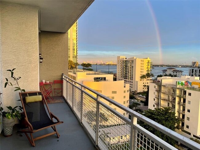 Building Photo - 444 NE 30th St Unit 1006 Rental